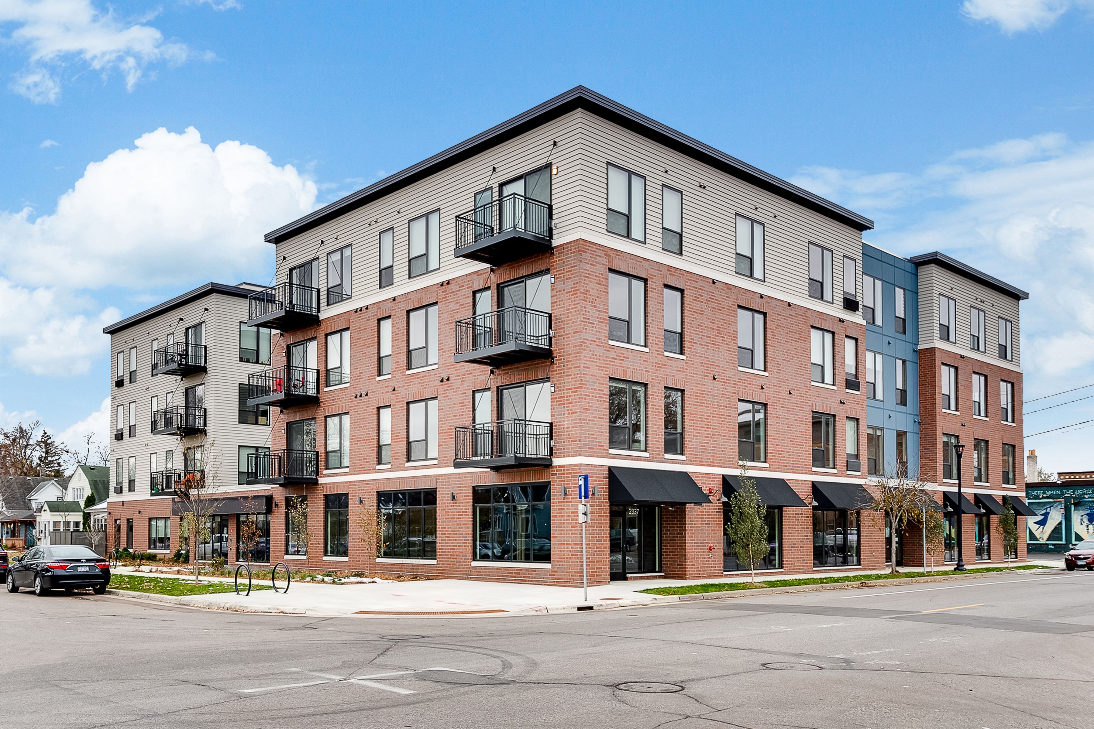 Overland Apartments The Multifamily Advisory Group at Cushman & Wakefield